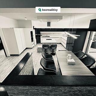 Prodej bytu 5+1 a více 200 m² Tábor