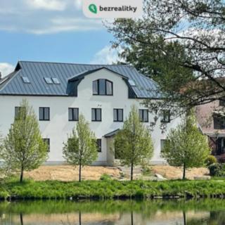 Prodej bytu 2+kk 39 m² Černá