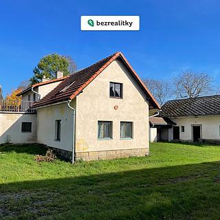 Prodej rodinného domu 200 m² Troskovice