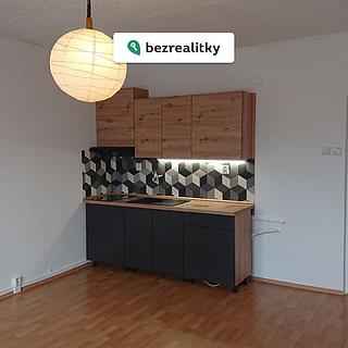 Prodej bytu 1+kk a garsoniéry 27 m² Liberec XIV-Ruprechtice, Staškova