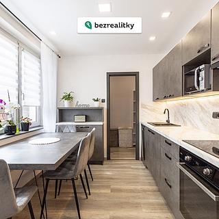 Prodej bytu 3+1 71 m&sup2; Sazená