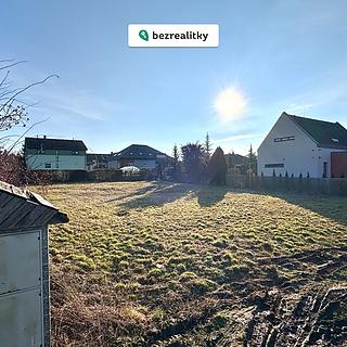 Prodej stavební parcely 1 008 m² Křenice, Příčná