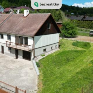 Prodej rodinného domu 298 m² Štěchovice Třebenice