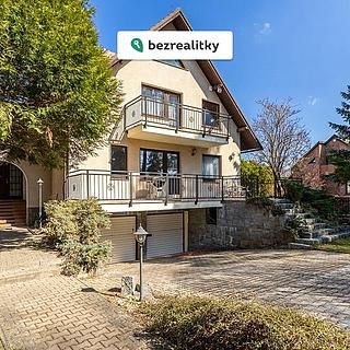 Prodej rodinného domu 330 m&sup2; Praha