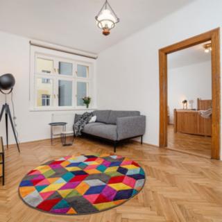 Pronájem bytu 2+1 58 m² Praha Karlín, Sokolovská