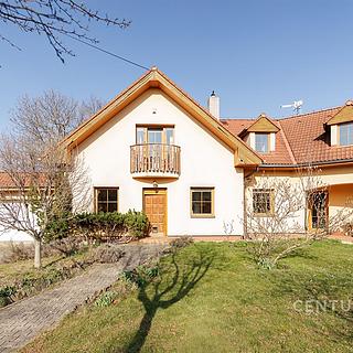 Prodej rodinného domu 242 m&sup2; Praha