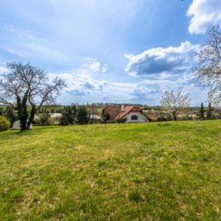 Prodej stavební parcely 1 550 m² Praha Lochkov, Na dražkách