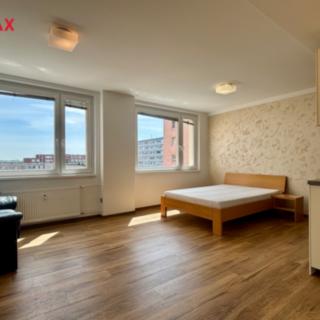 Pronájem bytu 1+kk, garsoniery 35 m² Praha