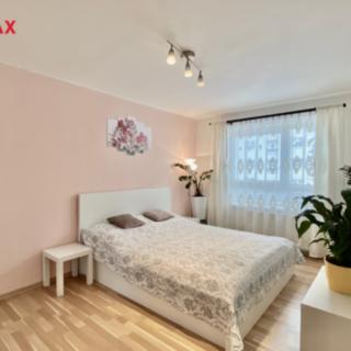Pronájem bytu 3+kk 56 m² Milovice Mladá, Spojovací