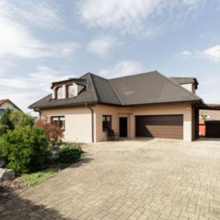 Prodej rodinného domu 260 m² Říčany