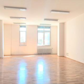 Pronájem kanceláře 72 m² Praha