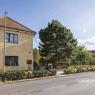 Prodej rodinného domu 119 m² Kostomlaty pod Řípem