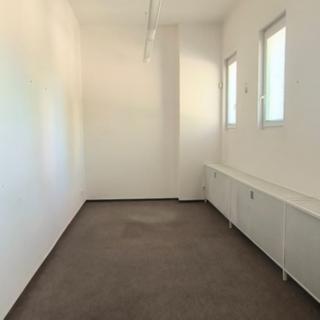 Pronájem kanceláře 19 m² Praha