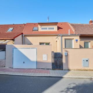 Prodej rodinného domu 78 m² Praha Uhříněves, V kuťatech