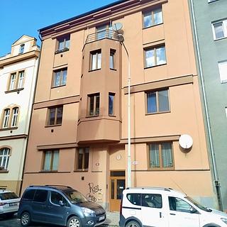 Prodej bytu 3+1 96 m² Plzeň Jižní Předměstí, Zámečnická