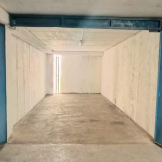 Pronájem parkovacího místa 18 m² Praha
