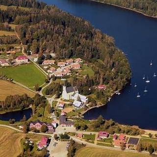 Prodej komerčního pozemku 2 890 m² Přední Výtoň