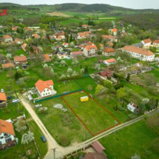 Prodej stavební parcely 1059 m² Všeradice
