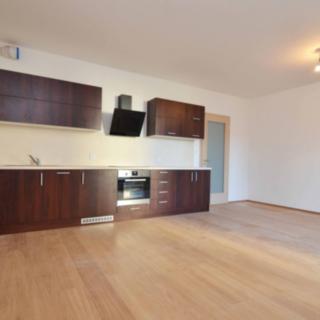 Pronájem bytu 2+kk 60 m² Praha Jinonice, Kačírkova
