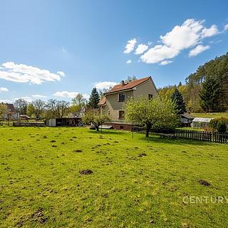 Prodej stavební parcely 2000 m&sup2; Psáry