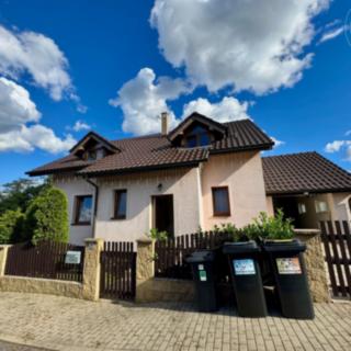 Pronájem rodinného domu 184 m² Klínec