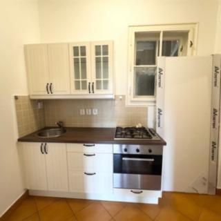 Pronájem bytu 2+kk 45 m² Praha Strašnice, Za poštou