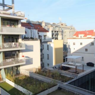 Pronájem bytu 1+kk a garsoniéry 31 m² Praha Karlín, Sokolovská