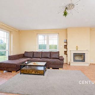 Pronájem rodinného domu 290 m² Jesenice Zdiměřice, V Zátiší