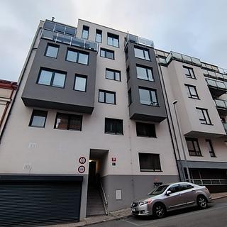 Pronájem parkovacího místa 12 m² Praha Košíře, Tůmova