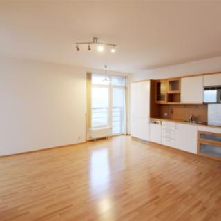 Pronájem bytu 2+kk 57 m² Praha