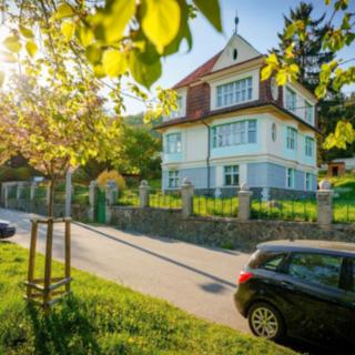 Prodej činžovního domu 327 m² Černošice, Poštovní