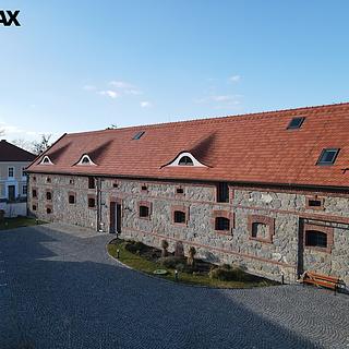 Pronájem ostatního komerčního prostoru 258 m² Bystřice Radošovice