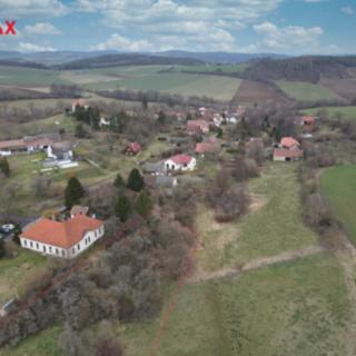 Prodej stavební parcely 3 763 m² Neveklov