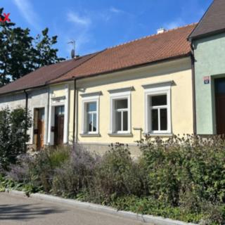 Pronájem rodinného domu 90 m² Benešov