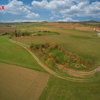 Prodej stavební parcely 7948 m² Sedlčany