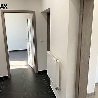 Pronájem bytu 2+1 70 m² Olomouc Řepčín, Máchova