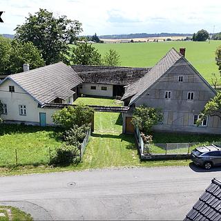 Prodej rodinného domu 230 m² Spálov