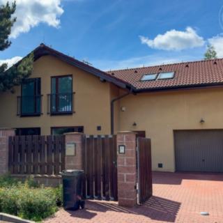 Pronájem rodinného domu 200 m² Popovičky