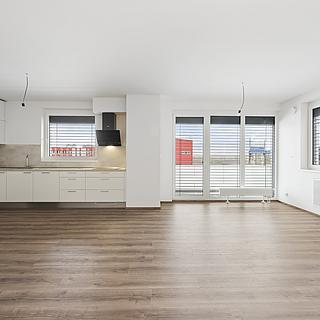 Pronájem bytu 3+kk 85 m² Praha, Čakovická