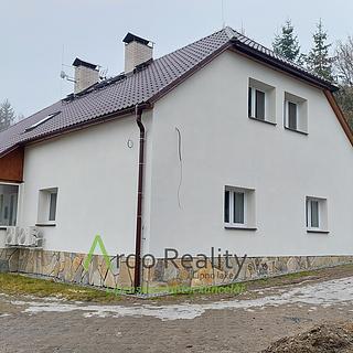 Pronájem bytu 1+kk, garsoniery 40 m&sup2; Loučovice