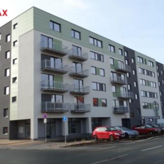 Pronájem bytu 1+kk a garsoniéry 41 m² Pardubice Zelené Předměstí, Železničního pluku