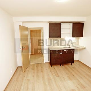 Pronájem bytu 1+kk, garsoniery 26 m² Neratovice