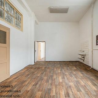 Pronájem kanceláře 95 m² Cheb, Pekařská