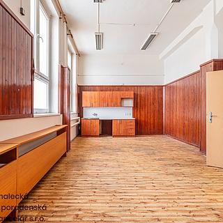 Pronájem kanceláře 34 m&sup2; Cheb