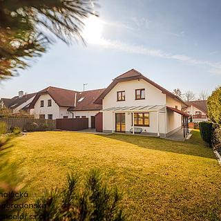Prodej rodinného domu 254 m&sup2; Plzeň