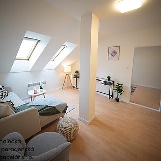 Prodej bytu 2+1 42 m² Pardubice Zelené Předměstí, Teplého