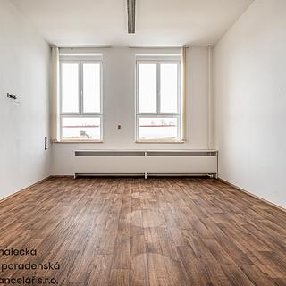 Pronájem kanceláře 30 m&sup2; Cheb