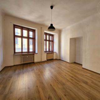 Pronájem bytu 2+1 96 m² Olomouc, Riegrova