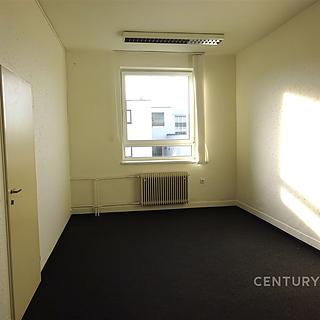 Pronájem kanceláře 18 m² Zlín Prštné