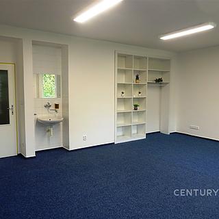 Pronájem kanceláře 32 m&sup2; Zlín